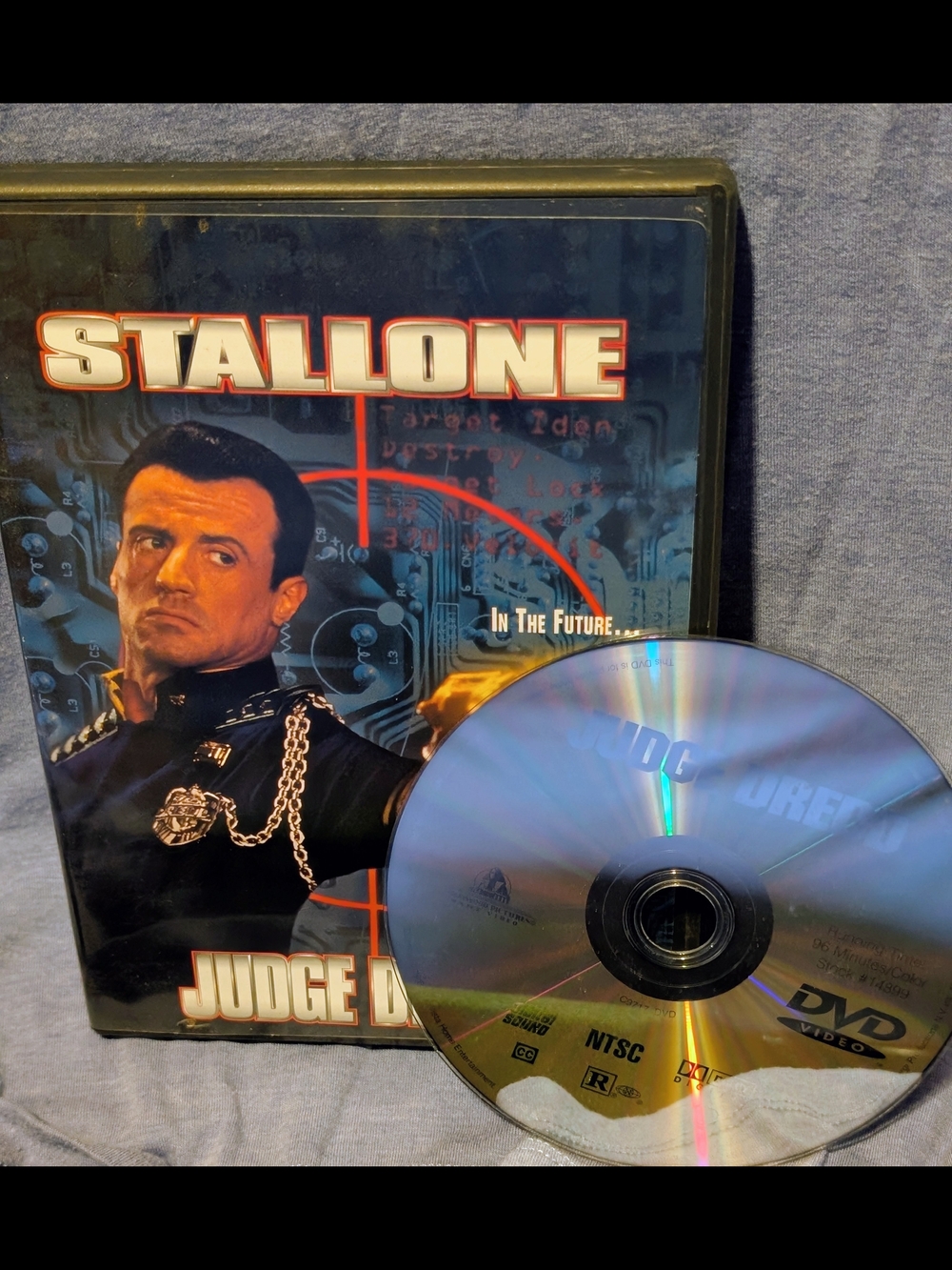 Stallone Judge Dredd DVD - Black & Blue Cover